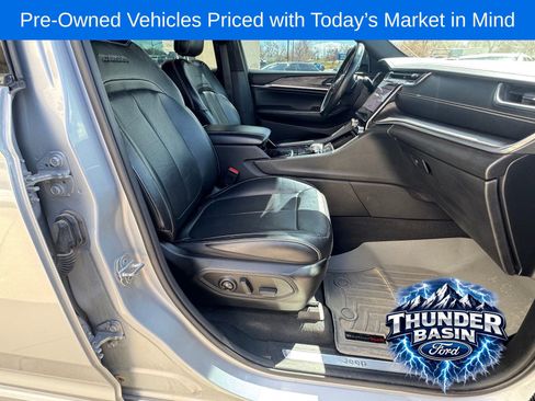 Used 2021 Jeep Grand Cherokee L Overland image 28