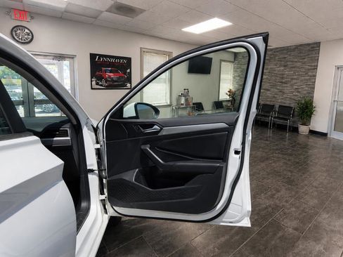 Used 2019 Volkswagen Jetta S w/ Driver Assistance Package FWD image 17