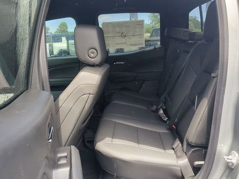 New 2025 GMC Canyon Elevation w/ Convenience Package image 21