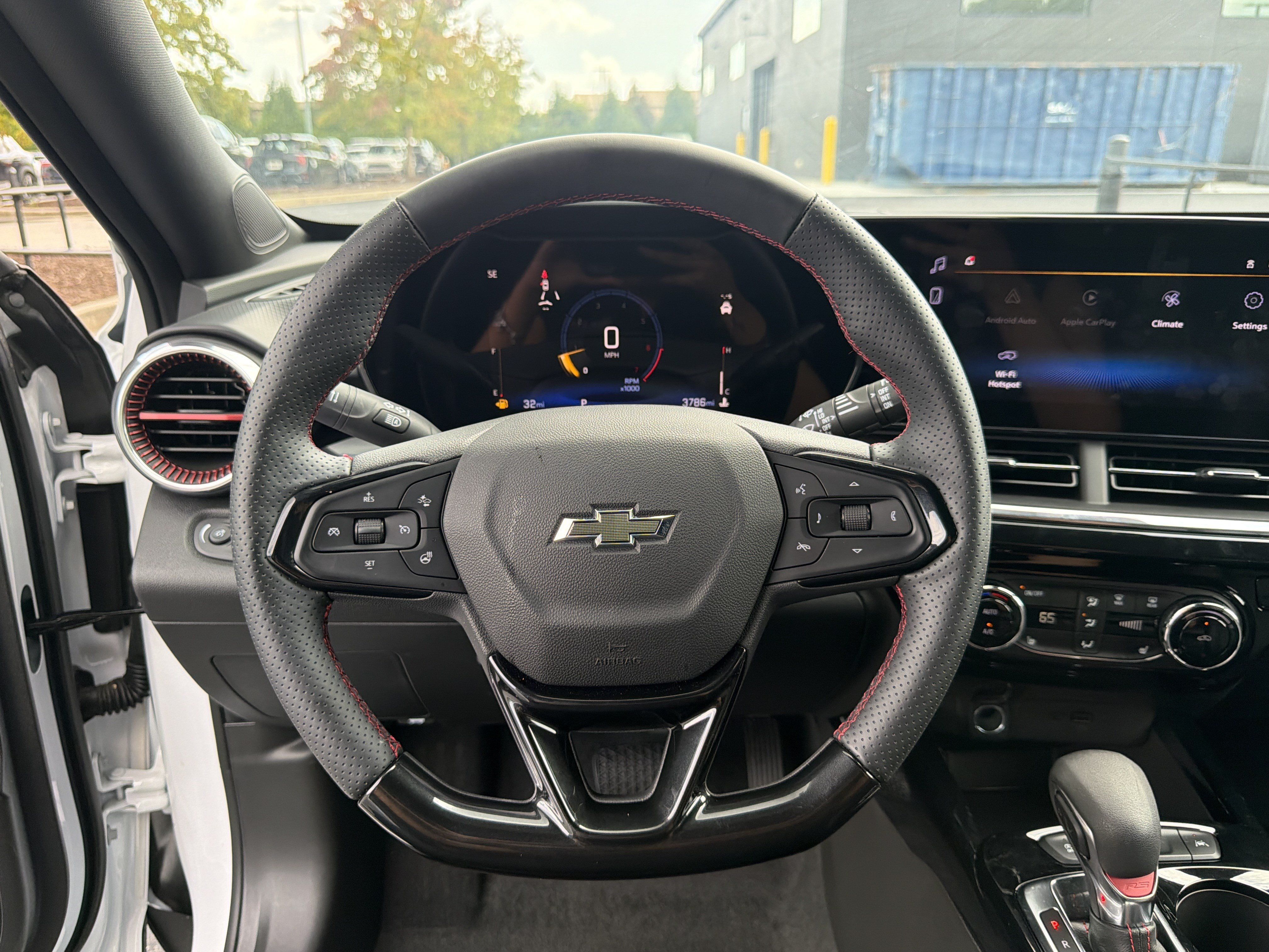 Used 2025 Chevrolet Trax RS w/ Driver Confidence Package FWD image 69