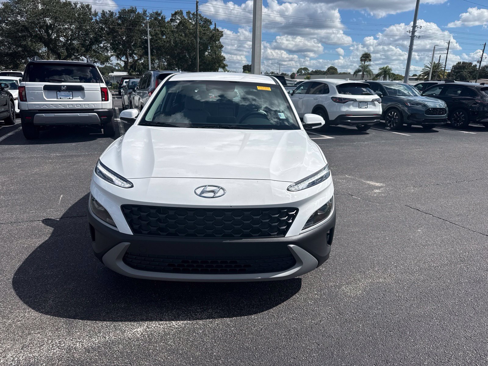 Used 2018 Hyundai Elantra SE FWD image 2