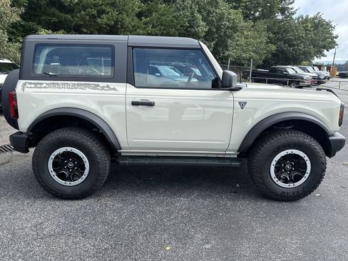 Used 2025 Ford Bronco 2-Door w/ Sasquatch Package AWD/4WD image 8