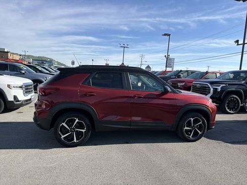 Used 2023 Chevrolet TrailBlazer RS w/ Sun and Liftgate Package AWD/4WD image 5