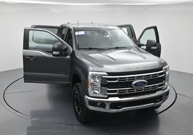 Used 2025 Ford F350 XLT w/ Tremor Off-Road Package AWD/4WD image 50