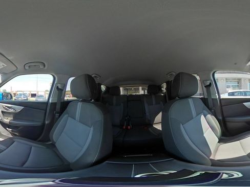 Used 2025 Chevrolet Blazer LT FWD image 38
