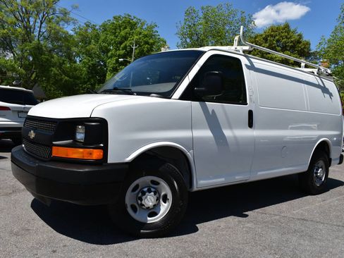 Used 2015 Chevrolet Express 2500 image 47