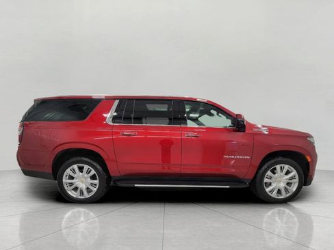 Used 2024 Chevrolet Suburban High Country image 12