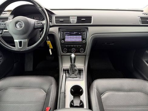 Used 2015 Volkswagen Passat TDI SE FWD image 13