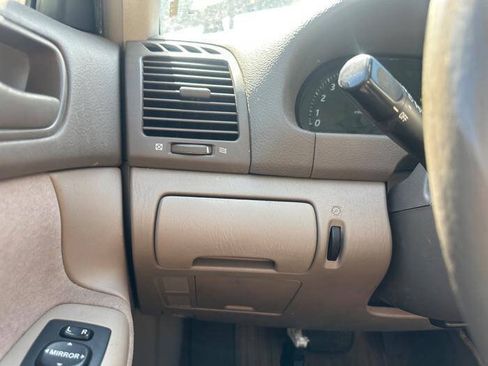 Used 2003 Toyota Camry LE FWD image 34