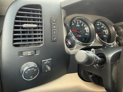 Used 2011 Chevrolet Silverado 1500 LT w/ All-Star Edition AWD/4WD image 13