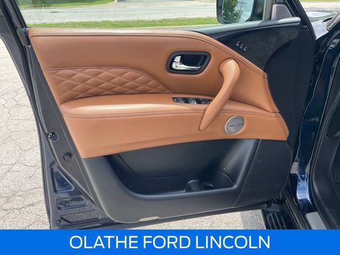Used 2022 INFINITI QX80 Sensory w/ Cargo Package AWD/4WD image 11