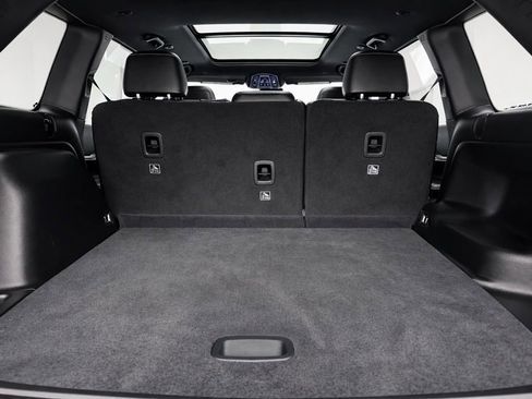 Used 2025 Jeep Grand Cherokee Limited image 10