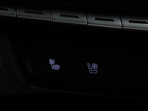 Used 2021 Cadillac XT4 Premium Luxury image 46