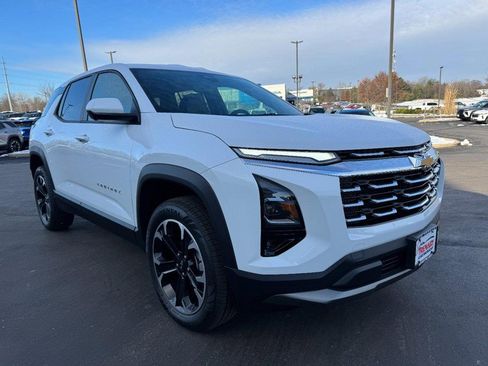 New 2026 Chevrolet Equinox LT w/ Convenience Package II image 2