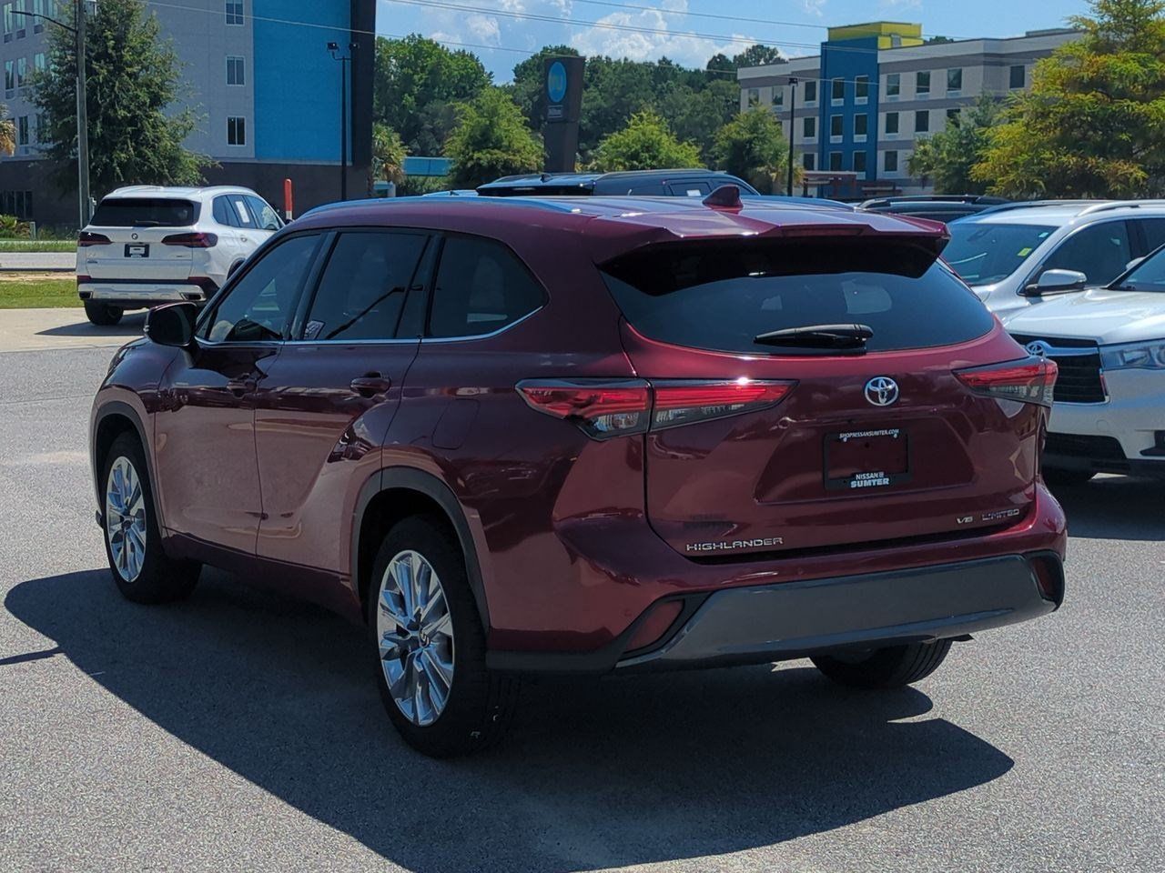 Used 2021 Toyota Highlander Limited FWD image 6