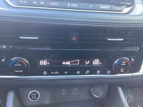 Used 2021 Nissan Rogue SV w/ Premium Package AWD/4WD image 5