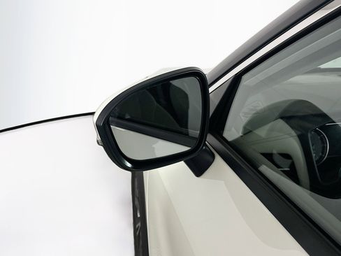 Used 2023 Nissan Rogue SV image 16