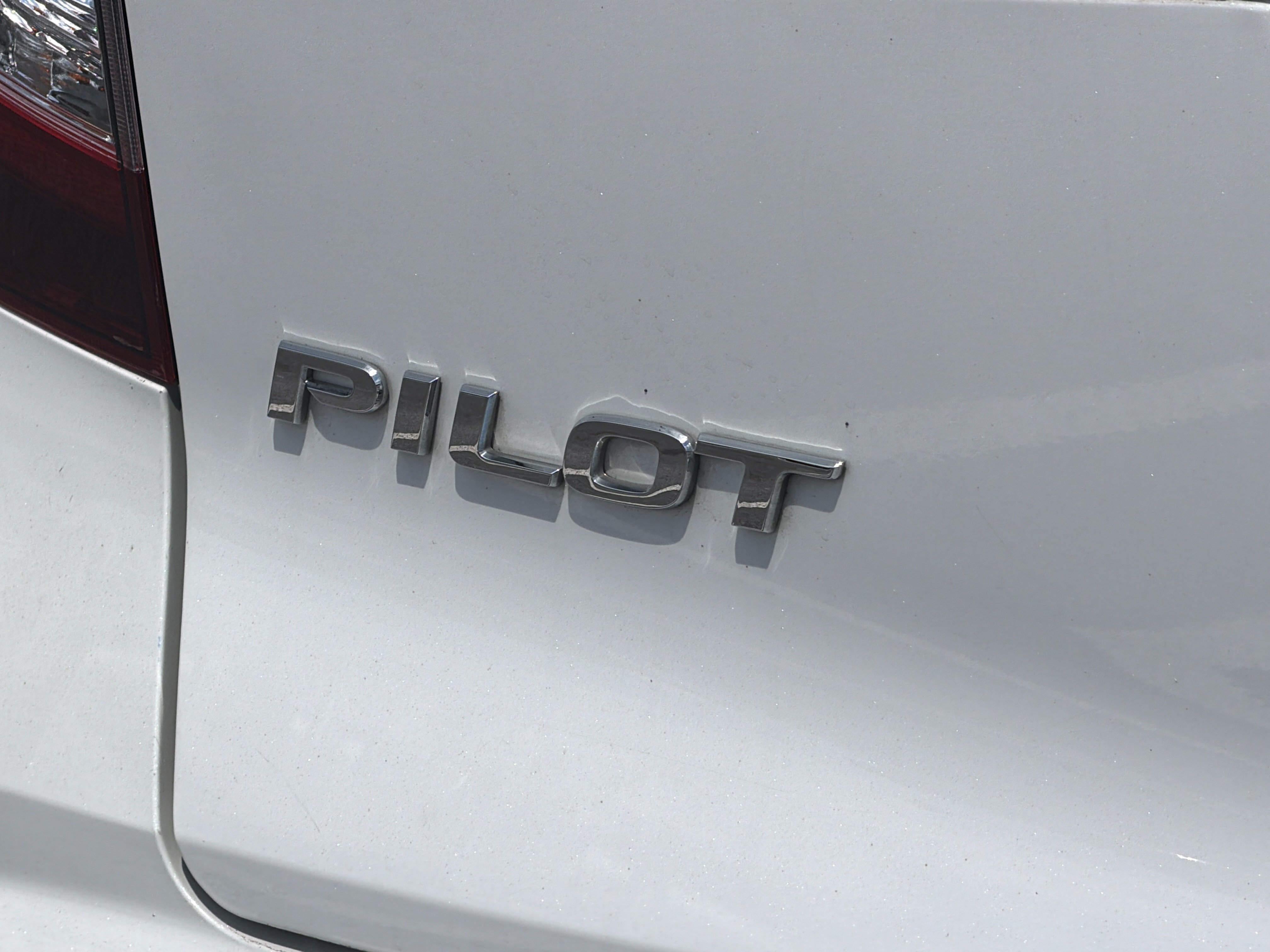 Used 2022 Honda Pilot TrailSport image 28