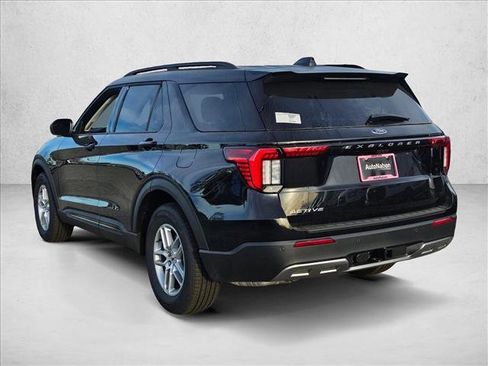 New 2026 Ford Explorer Active w/ Active Comfort Package image 9