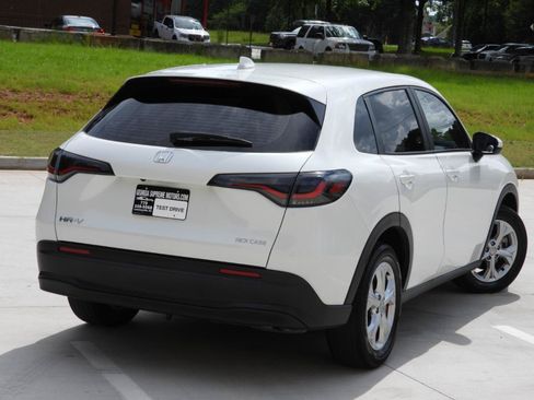 Used 2024 Honda HR-V LX image 8
