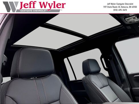 New 2026 Chevrolet Suburban RST w/ RST Capability Package AWD/4WD image 13