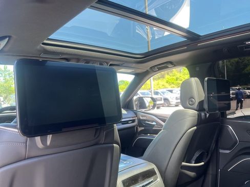 Used 2021 Cadillac Escalade Premium Luxury w/ LPO, Radiant Package image 3