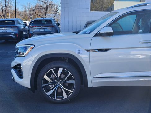 New 2026 Volkswagen Atlas SEL Premium R-Line AWD/4WD image 2