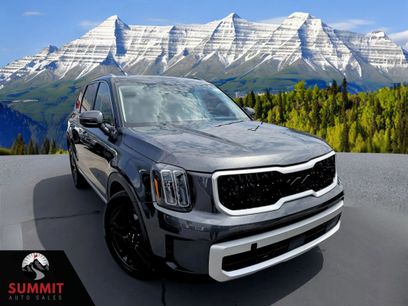 Used 2024 Kia Telluride EX w/ EX Captain's Chair Package