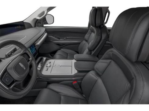 New 2026 Lincoln Navigator Reserve AWD/4WD image 6