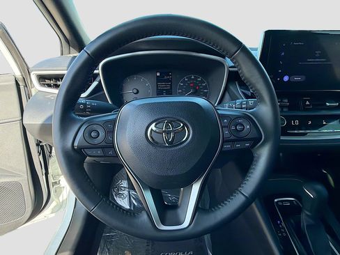 Used 2023 Toyota Corolla SE w/ SE Premium Package image 36
