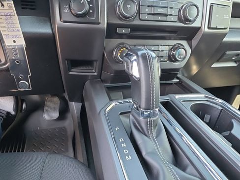 Used 2018 Ford F150 XLT w/ Equipment Group 302A Luxury AWD/4WD image 18
