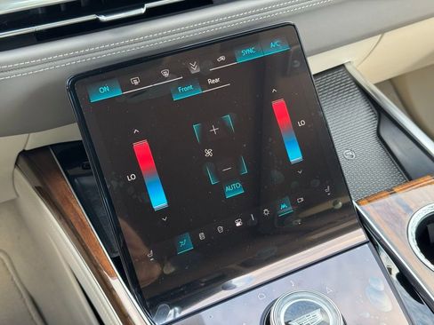 New 2025 Cadillac Escalade Sport Platinum image 32