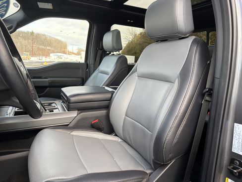 Used 2024 Ford F150 Lightning Lariat image 28