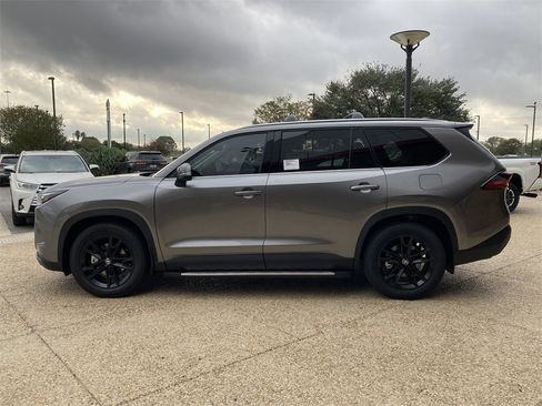 New 2026 Toyota Grand Highlander Limited image 8