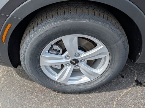 New 2026 Kia Sorento LX FWD image 19