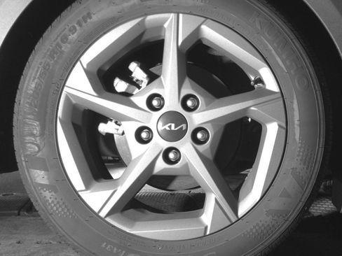 Used 2025 Kia K4 FWD image 12