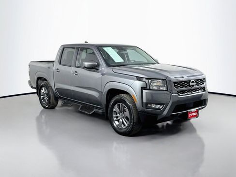 Used 2025 Nissan Frontier SV w/ SV Convenience Package RWD image 7