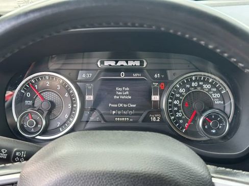Used 2022 RAM 1500 Big Horn AWD/4WD image 15