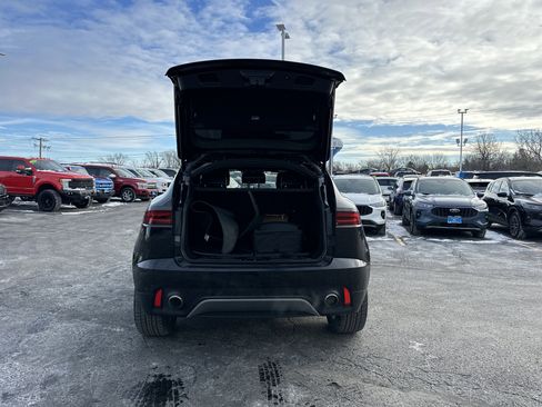 Used 2022 Jaguar E-PACE SE image 5