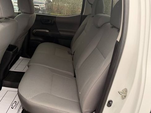 Used 2018 Toyota Tacoma SR5 image 34