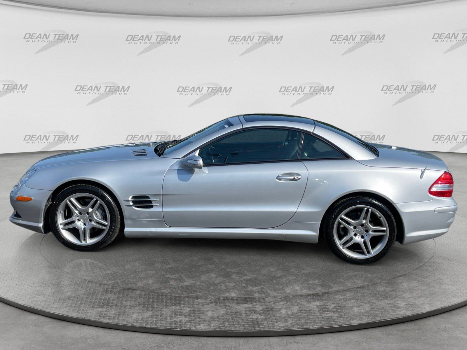 Used 2007 Mercedes-Benz SL 550 image 4