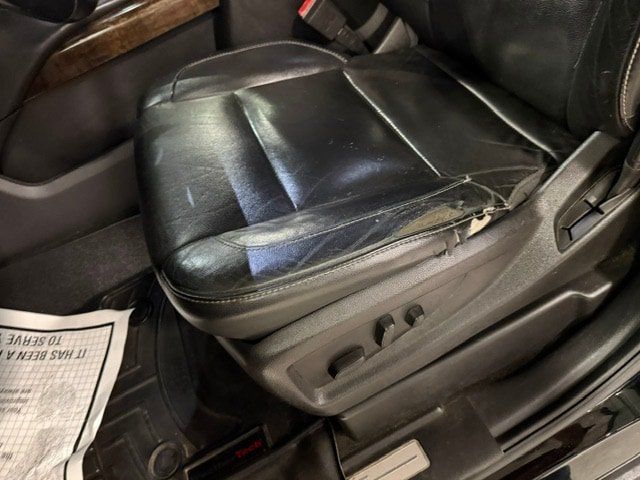 Used 2016 Chevrolet Suburban LT w/ Luxury Package AWD/4WD image 53