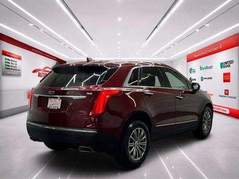 Used 2017 Cadillac XT5 Luxury w/ Driver Awareness Package AWD/4WD image 7