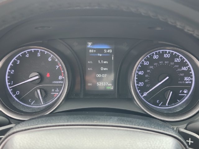 Used 2022 Toyota Camry SE w/ Convenience Package FWD image 11