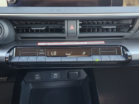 New 2026 Toyota Prius LE image 20