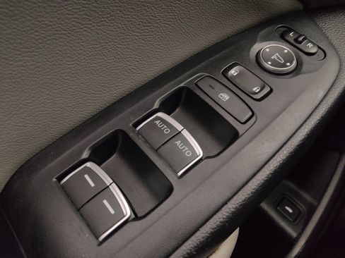 Used 2018 Honda Accord EX-L image 27