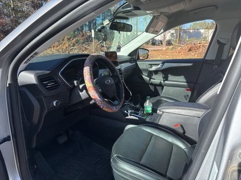 Used 2021 Ford Escape SEL image 8