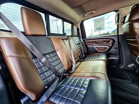 Used 2016 Nissan Titan Platinum Reserve image 30
