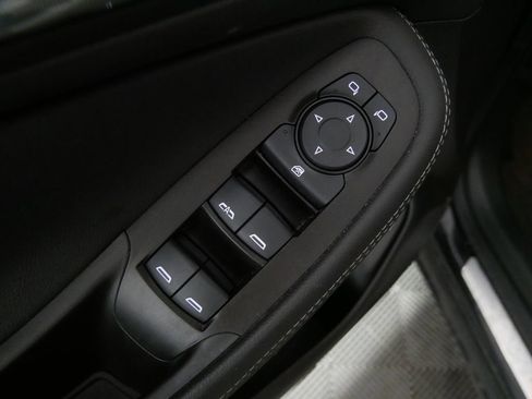 Used 2023 Buick Encore GX Essence w/ Experience Buick Package AWD/4WD image 17