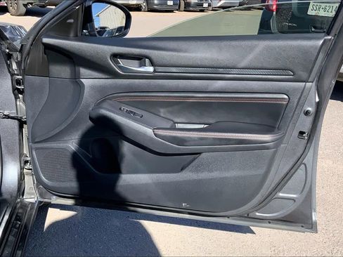 Used 2019 Nissan Altima 2.5 SR w/ SR Premium Package image 22